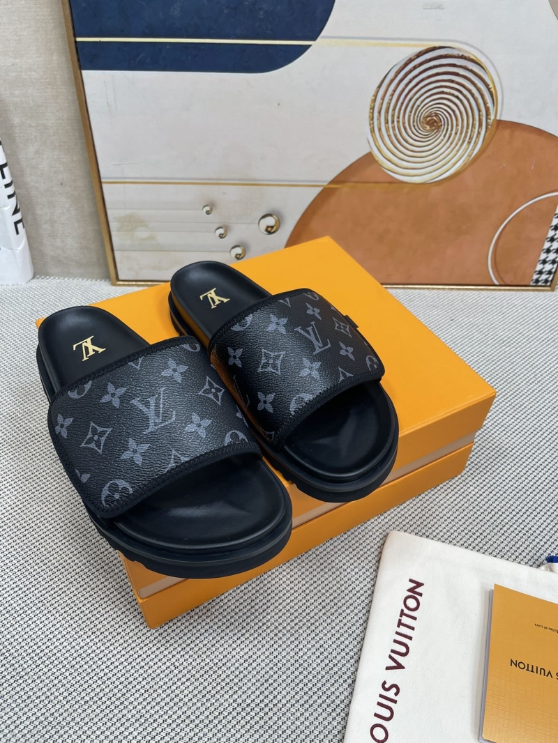 Louis Vuitton Slippers